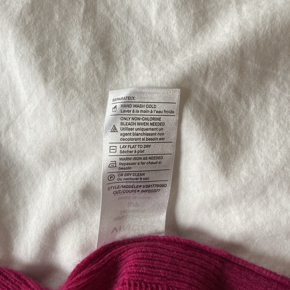 Vince Boxy Drop Shoulder Cashmere Sweater in pink, S - Picture 8 of 8